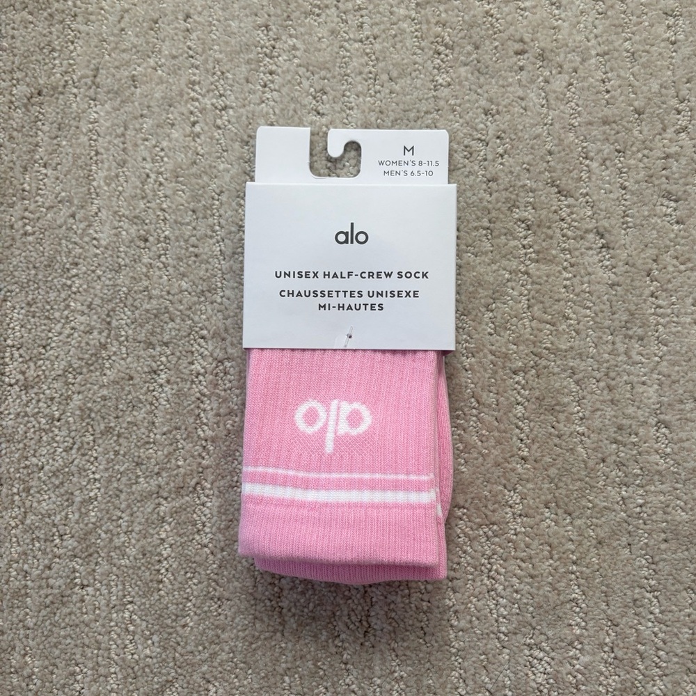 Alo Yoga Unisex Half-Crew Throwback Sock Sweet Pink/White Sold Out Color NWT